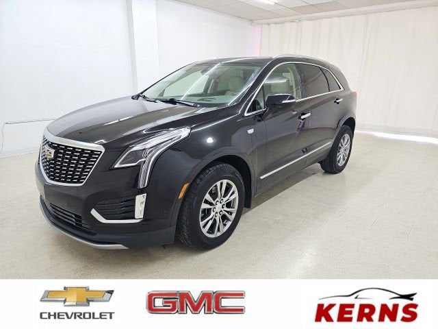2021 Cadillac XT5 AWD Premium Luxury in Stellar Black Metallic — front three-quarter view